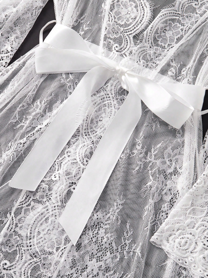 Ariadna conjunto de 2 piezas con bata de encaje