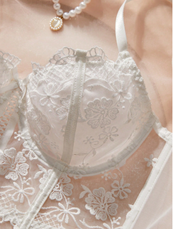 Natalia conjunto dos piezas con corset con bordado floral delicado